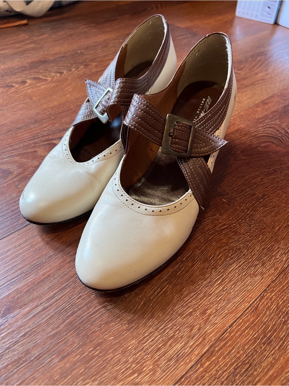 Remix Vintage Footwear 1940's Style "Deco" Leather Mary Jane Heels Sz 8